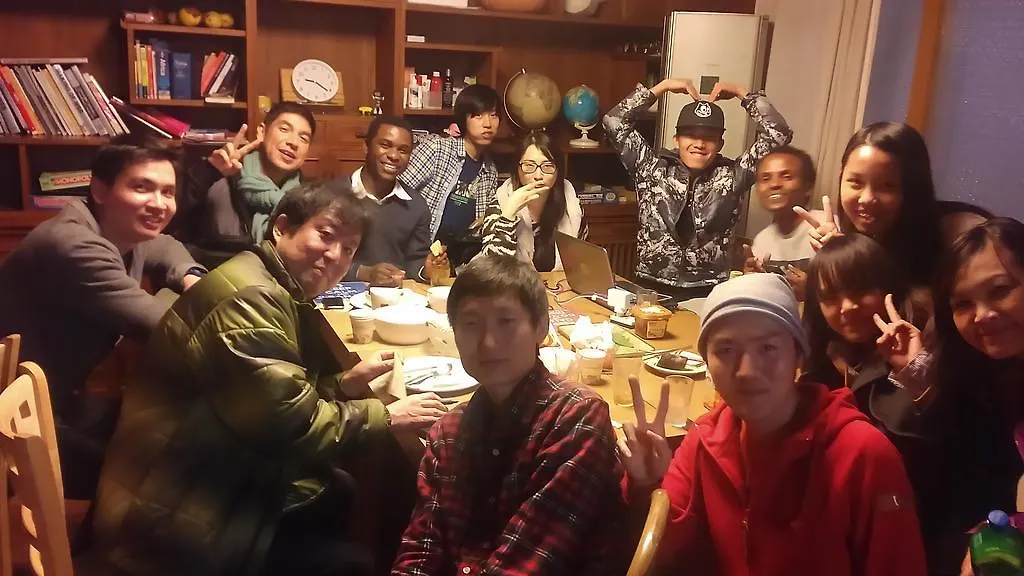 Hongdae Orange Guesthouse Сеул Хостел