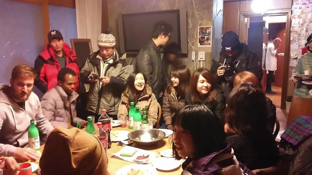 Hongdae Orange Guesthouse Сеул